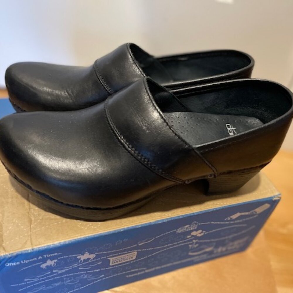 Dansko Prima Veg Women's Size 37 Black Leather Clog 1100020200